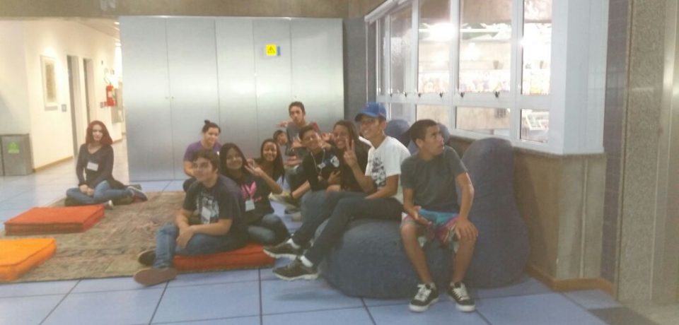 Adolescentes do programa Ação Jovem participam de viagem cultural e educacional
