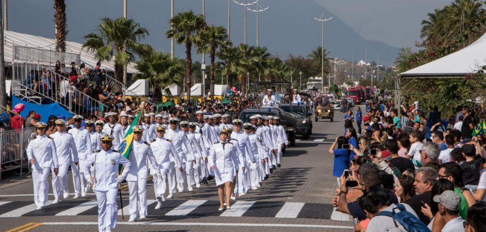 Desfile de 7 de setembro em São Sebastião tem aprovação do povo que assistiu