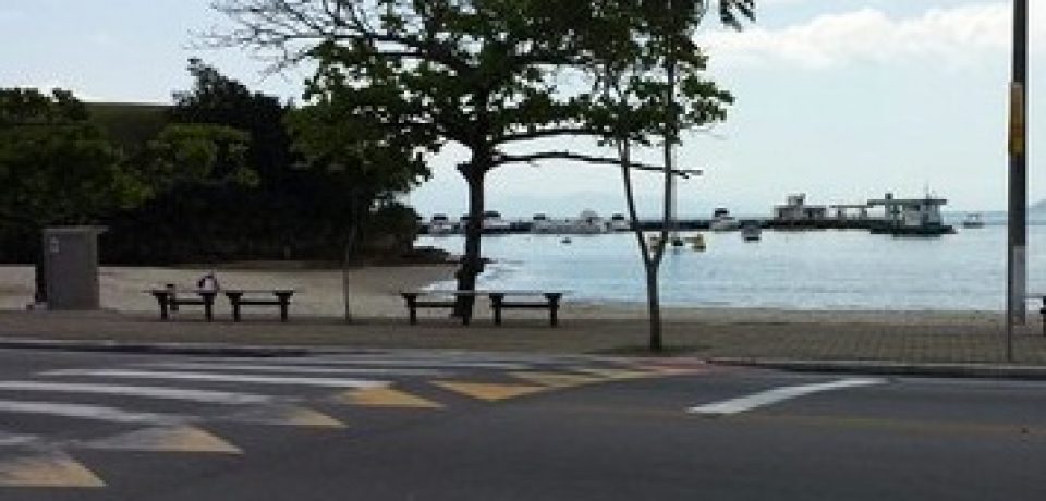 Prefeitura vai retirar faixa elevada em frente à praia do Arrastão