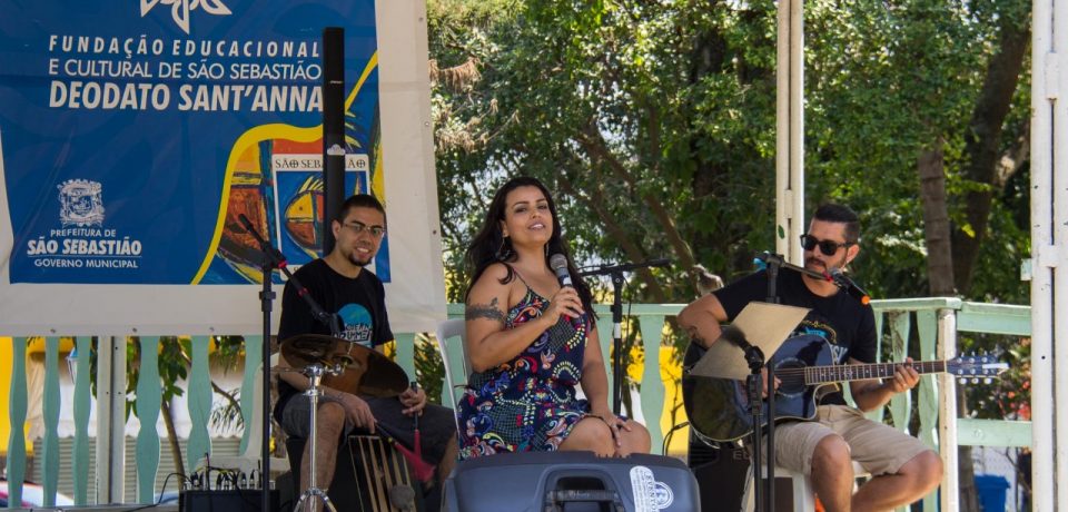 Praça do Coreto volta a atrair moradores e turistas com apresentações musicais
