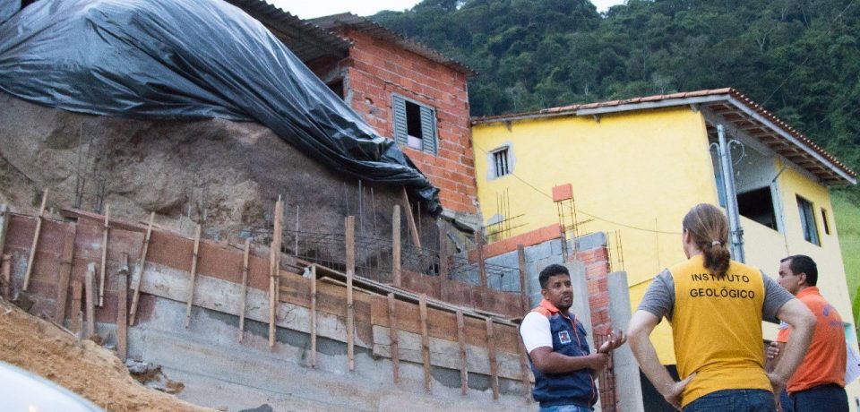 São Sebastião cumpre exigências do Instituto Geológico e da Casa Militar e volta ao “Estado de Observação”