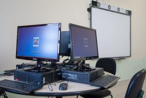 SSLeitura1-300x201 Escola do bairro Topolândia ganha nova sala de informática e de leitura