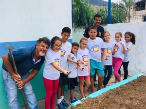 SSHorta3-300x225 Creche da Costa Norte cria horta e inicia projeto "Mãozinhas que Semeiam"