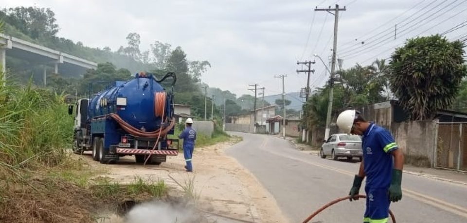 Prefeitura executa limpeza de ruas da Costa Norte